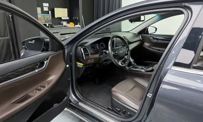 Hyundai Grandeur 2018, 52248 км, за 11750.03 USD - фото 10