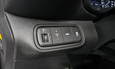 Hyundai Venue 2020, 53937 км, за 9302.64 USD - фото 16