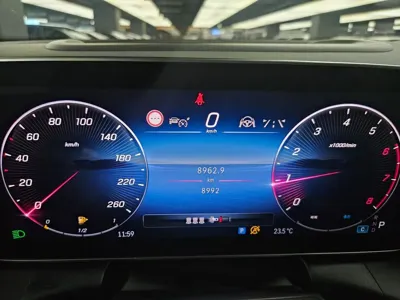 Mercedes-Benz GLC-Class 2024, 8990 км, за 46232.97 USD - фото 7