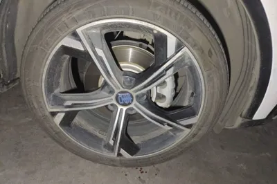 BYD Tang New Energy 2021, 31400 км, за 15210 USD - фото 8