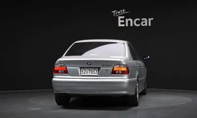 BMW 5-Series 2001, 319548 км, за 2166.21 USD