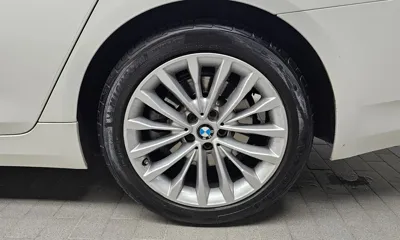 BMW 5-Series 2021, 68180 км, за 21777.28 USD