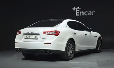 Maserati Ghibli 2016, 83904 км, за 8775.92 USD