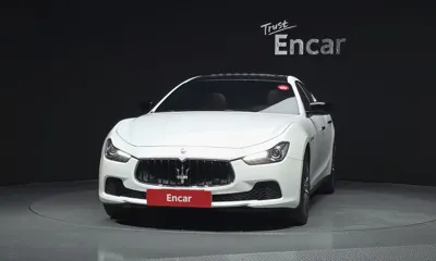 Maserati Ghibli 2016, 83904 км, за 8775.92 USD