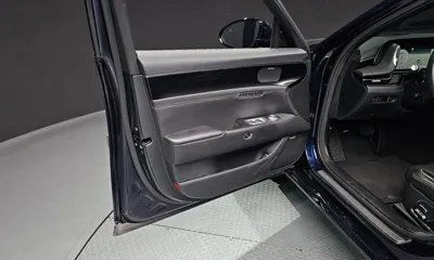 Genesis G90 2022, 103747 км, за 30852.04 USD - фото 24