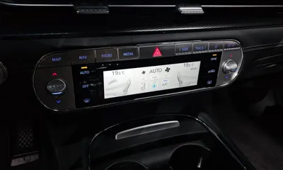 Genesis G90 2022, 103747 км, за 30852.04 USD - фото 38