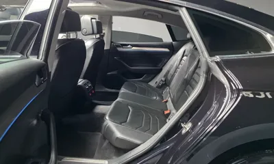 Volkswagen Arteon 2018, 75897 км, за 12096.78 USD - фото 26