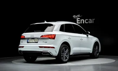 Audi Q5 2023, 25085 км, за 24986.85 USD