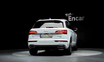 Audi Q5 2023, 25085 км, за 24986.85 USD