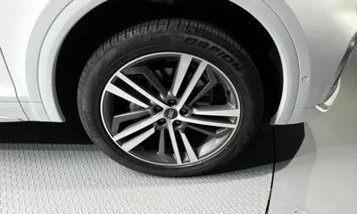 Audi Q5 2023, 25085 км, за 24986.85 USD