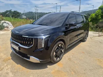 Kia Canival 2025, 25300 км, за 14861.49 USD