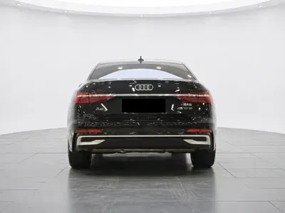 Audi A6L 2023, 33000 км, за 33711.97 USD