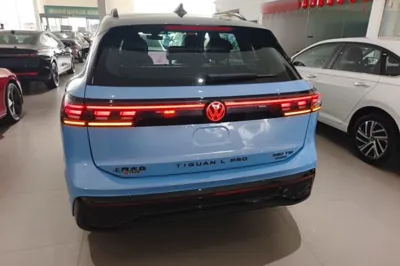 Volkswagen Tiguan L 2026, 4800 км, за 30793 USD