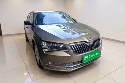Skoda Superb 2016, 183800 км, за 6302 USD