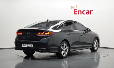 Hyundai Sonata 2018, 133636 км, за 7614.55 USD