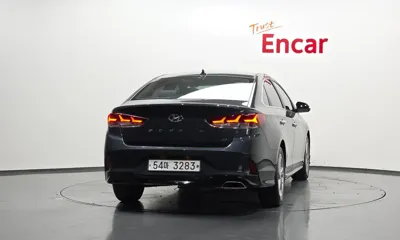 Hyundai Sonata 2018, 133636 км, за 7614.55 USD