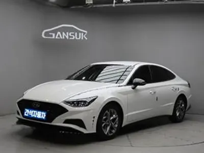 Hyundai Sonata 2021, 93385 км, за 10921.14 USD