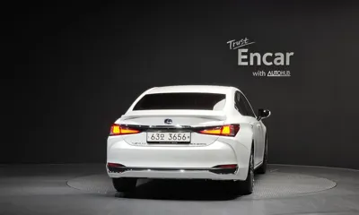 Lexus ES 2019, 71535 км, за 20944.83 USD