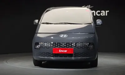 Hyundai Staria 2025, 10212 км, за 24615.99 USD