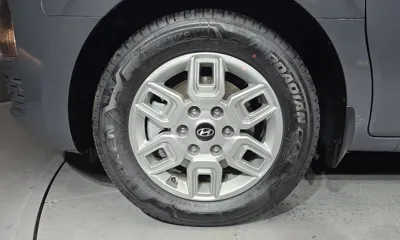 Hyundai Staria 2025, 10212 км, за 24615.99 USD