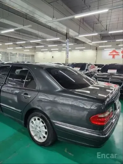 Mercedes-Benz E-Class 2001, 190087 км, за 5279.15 USD - фото 6