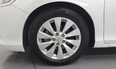 Honda Accord 2015, 140551 км, за 5219.69 USD