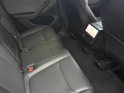 Tesla Model Y 2025, 17000 км, за 27584.59 USD - фото 6
