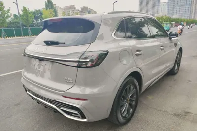 Hongqi HS5 2023, 48300 км, за 16318 USD
