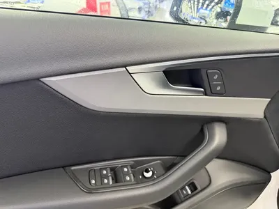 Audi A4L 2017, 48000 км, за 13213.4 USD - фото 8