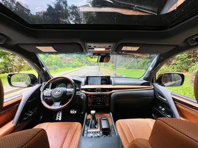 Lexus LX 2022, 47000 км, за 235453.37 USD