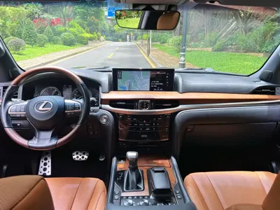 Lexus LX 2022, 47000 км, за 235453.37 USD