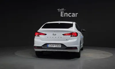 Hyundai Avante 2019, 105829 км, за 7548.9 USD