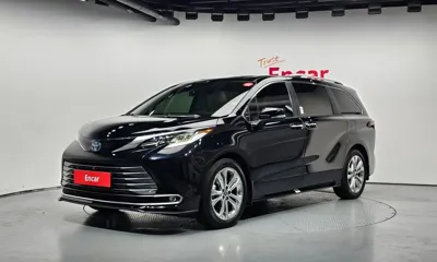 Toyota Sienna · 2022 год