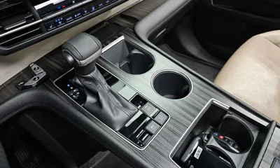 Toyota Sienna 2022, 42331 км, за 28751.48 USD - фото 9