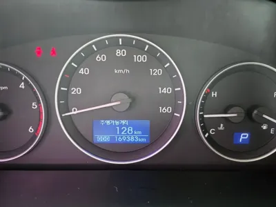 Hyundai Starex 2016, 169370 км, за 6897 USD - фото 14