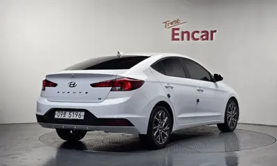 Hyundai Avante 2019, 64894 км, за 8270.97 USD
