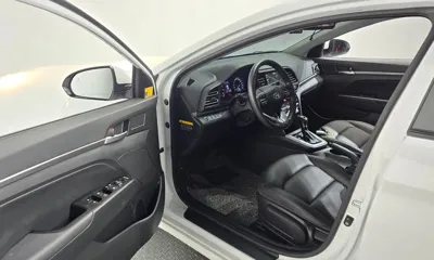Hyundai Avante 2019, 64894 км, за 8204.72 USD - фото 10