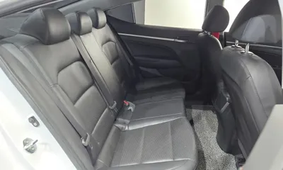Hyundai Avante 2019, 64894 км, за 8204.72 USD - фото 11