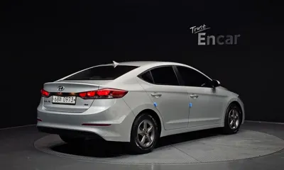 Hyundai Avante 2016, 124920 км, за 4791.91 USD
