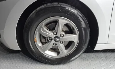 Hyundai Avante 2016, 124920 км, за 4791.91 USD
