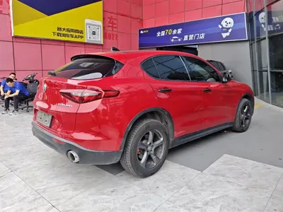 Alfa Romeo Stelvio 2017, 78400 км, за 11594.83 USD