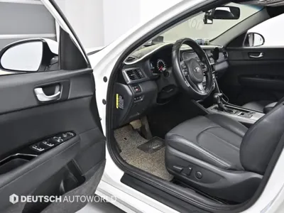 Kia K5 2016, 67567 км, за 5827.81 USD - фото 11