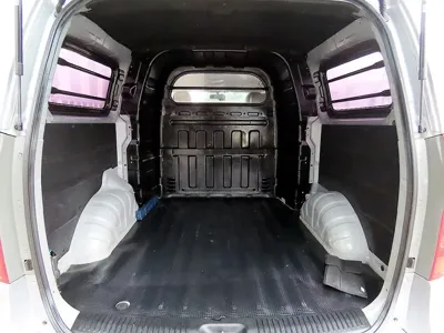 Hyundai Starex 2016, 95906 км, за 6276.84 USD
