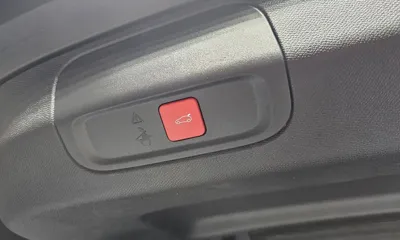 Peugeot 408 2024, 24876 км, за 21498.38 USD - фото 20