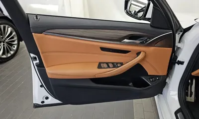 BMW 5-Series 2020, 80304 км, за 20677.43 USD - фото 24