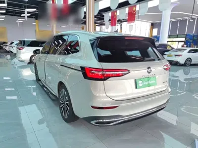 Volkswagen Viloran 2020, 74600 км, за 18403.08 USD