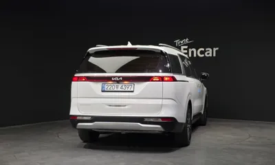 Kia Canival 2023, 100605 км, за 7422.59 USD