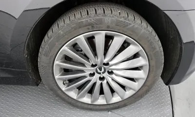 Hyundai Equus 2013, 288805 км, за 4955.4 USD