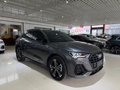 Audi Q3 2023, 15000 км, за 32250.49 USD