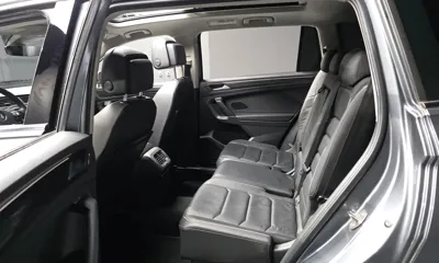 Volkswagen Tiguan 2018, 67744 км, за 18851.97 USD - фото 11